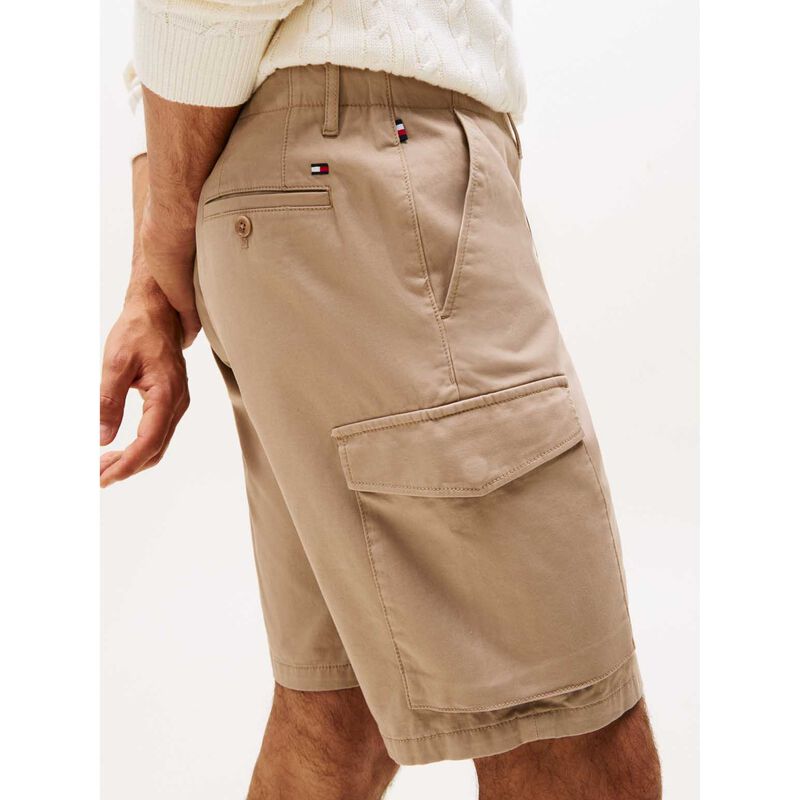 Tommy Hilfiger 1985 Collection Harlem Relaxed Cargo Shorts image number 2